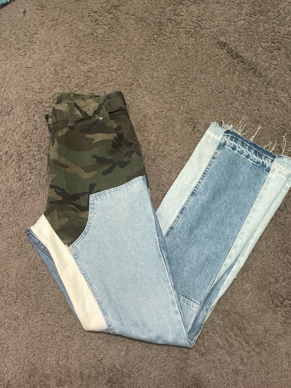 Relaxed Patchwork Men’s Jeans in Camouflage & Light Blue Denim